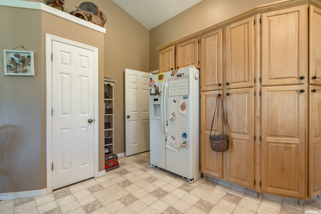 697 S 2600 E, Preston, ID 83263 — photo 10