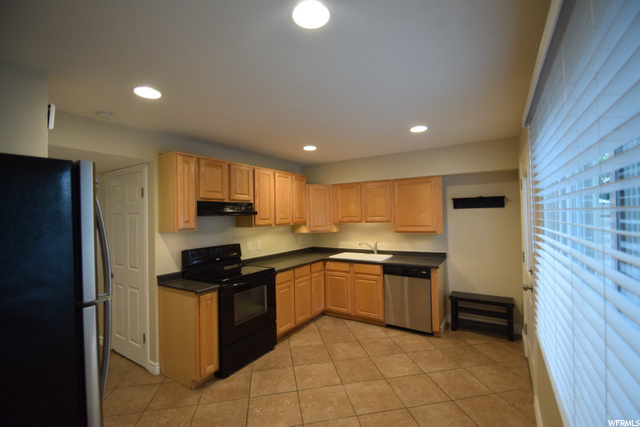 493 N 400 E #9D, Bountiful, UT 84010 — photo 2