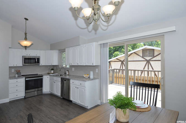 8061 S 1475 E, Sandy, UT 84093 — photo 10