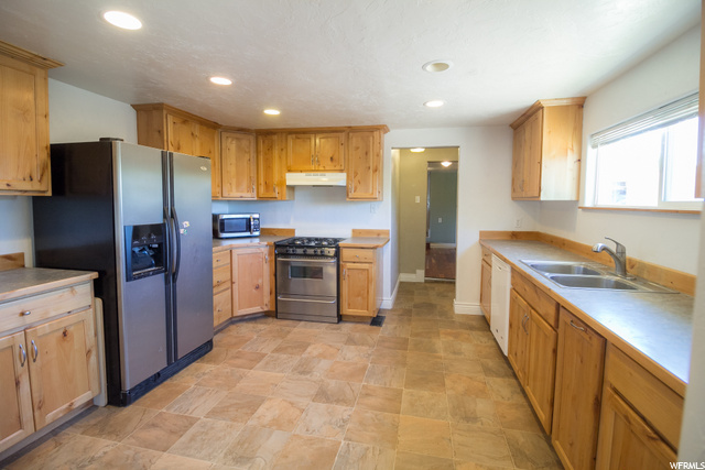 3451 S 1500 E, Vernal, UT 84078 — photo 3