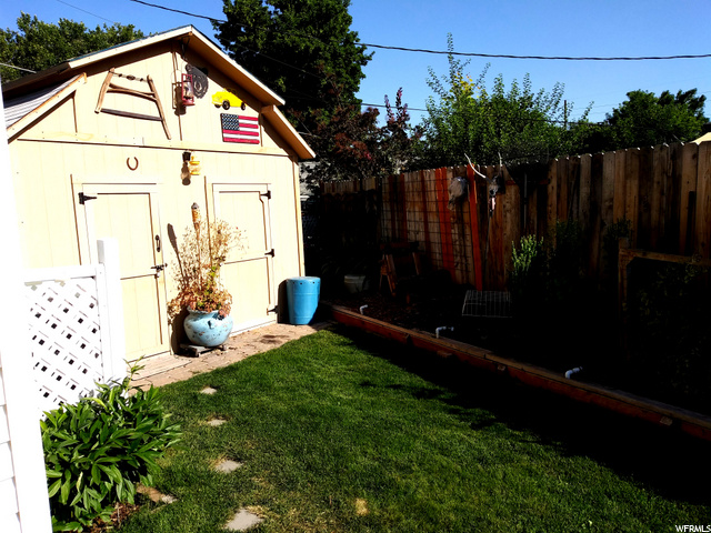 957 N Sapphire Dr E, Layton, UT 84041 — photo 11