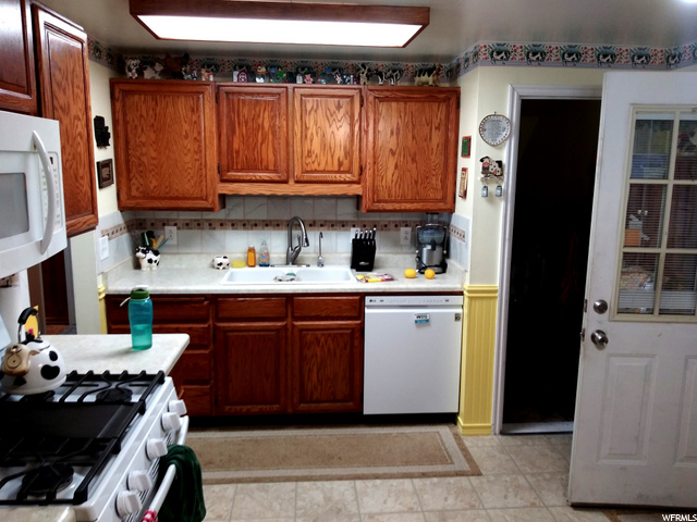 957 N Sapphire Dr E, Layton, UT 84041 — photo 5