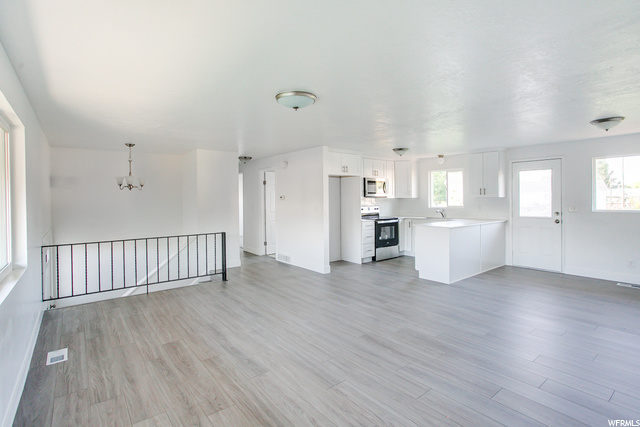 1168 W 2250 N, Clinton, UT 84015 — photo 9