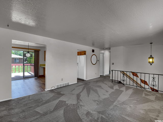 554 S Dixie St E, Layton, UT 84041 — photo 2