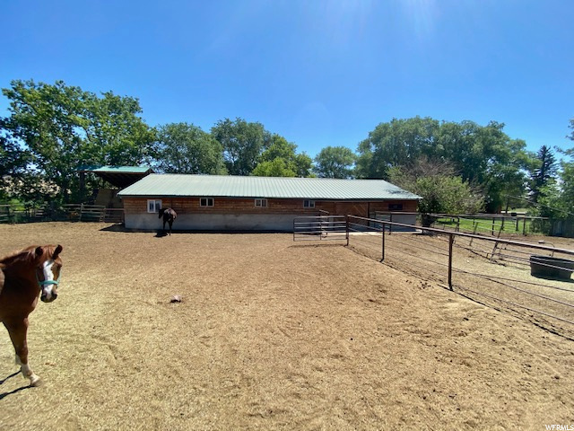 925 E 2000 N, Vernal, UT 84078 — photo 2