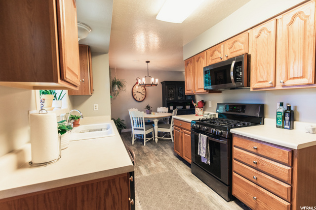 578 E 6870 S, Midvale, UT 84047 — photo 8
