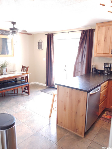 422 E Calnette S, Sandy, UT 84070 — photo 6