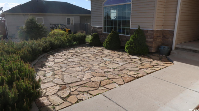 1841 E Saddleback, Enoch, UT 84721 — photo 2