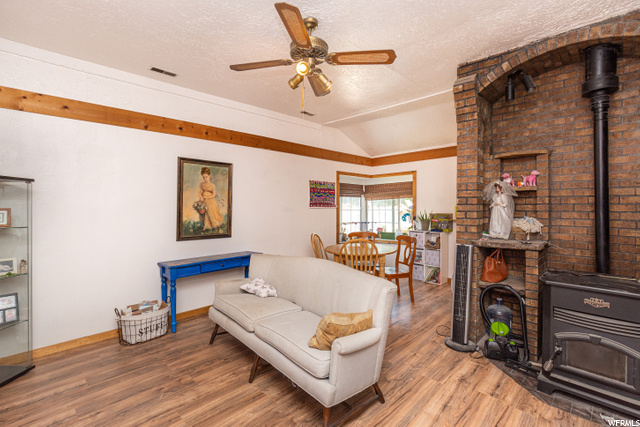 389 S 200 E, Farmington, UT 84025 — photo 4