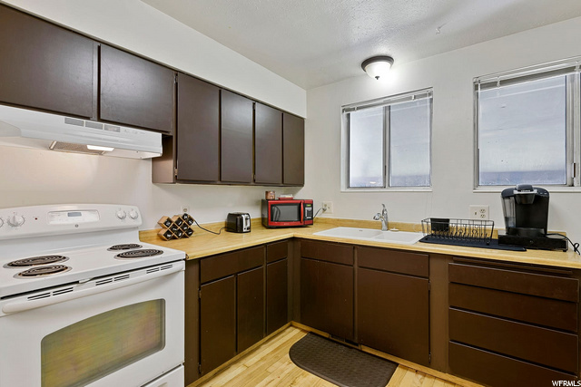 7347 Rusty Dr, Midvale, UT 84047 — photo 7