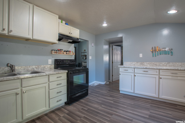 235 S 100 W, Tremonton, UT 84337 — photo 10