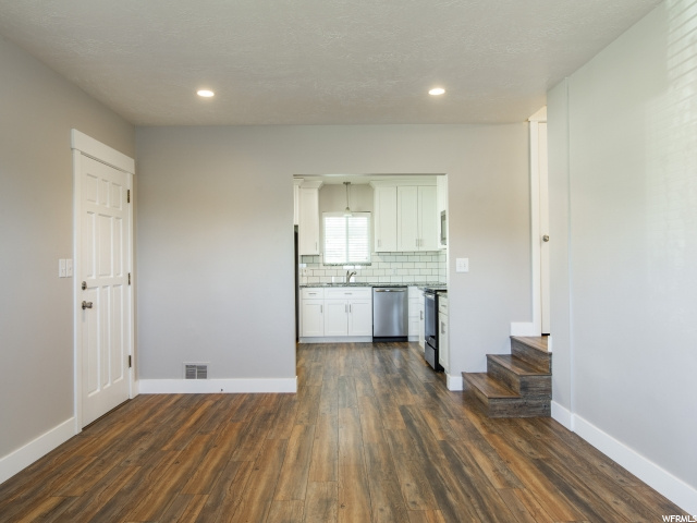 9016 S 260 E, Sandy, UT 84070 — photo 4