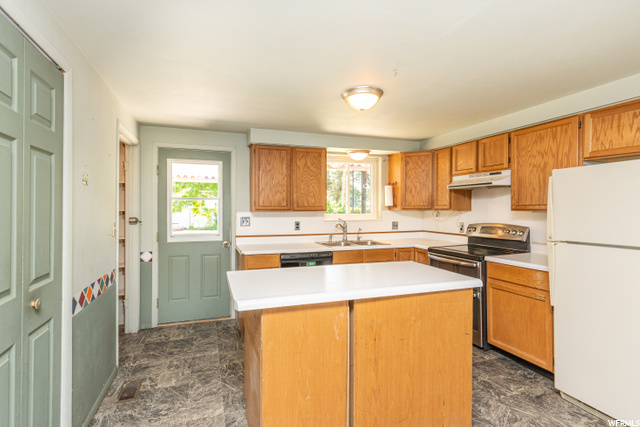 1834 N Mark St, Layton, UT 84041 — photo 4