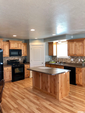 403 S 1320 E, Hyrum, UT 84319 — photo 3