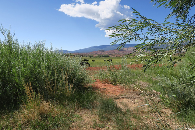 97 S 680 East St E, Torrey, UT 84775 — photo 6
