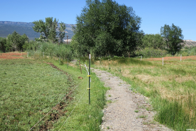 97 S 680 East St E, Torrey, UT 84775 — photo 2