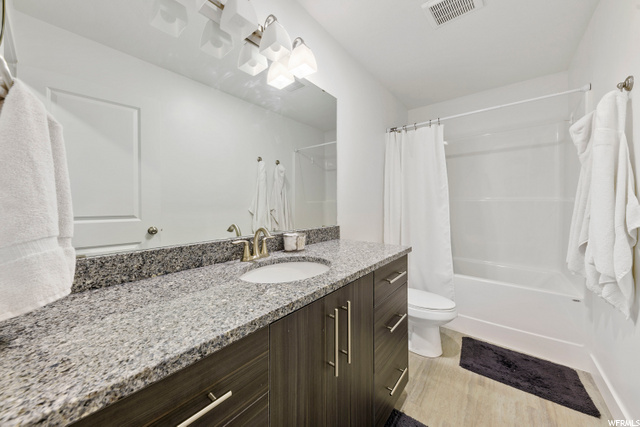 1374 E 340 S, Hyrum, UT 84319 — photo 8