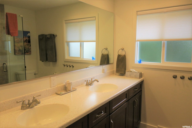 25 E Main St, Bicknell, UT 84715 — photo 12