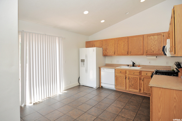 1338 N 2950 W, Clinton, UT 84015 — photo 8