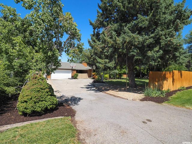 3956 S 2000 E, Holladay, UT 84124 — photo 5