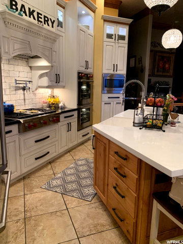 649 E Westbrook Cir, Kaysville, UT 84037 — photo 9