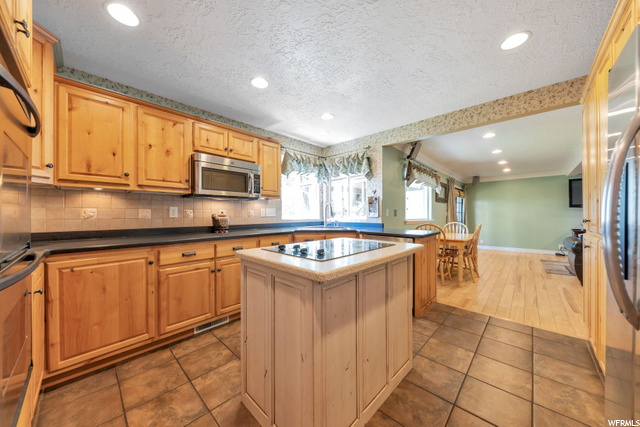 1890 S Arlington E, Bountiful, UT 84010 — photo 9