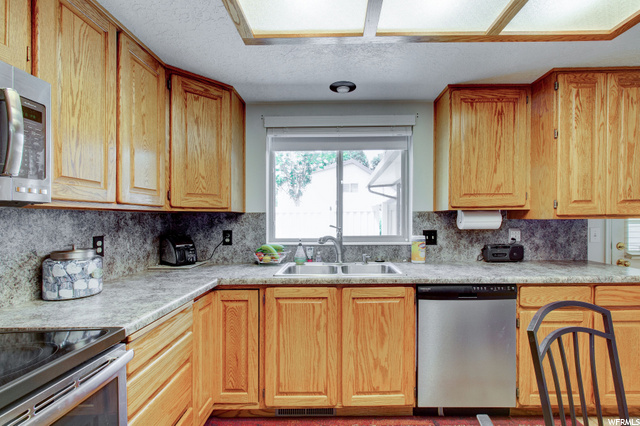 1122 N 575 W, Centerville, UT 84014 — photo 8