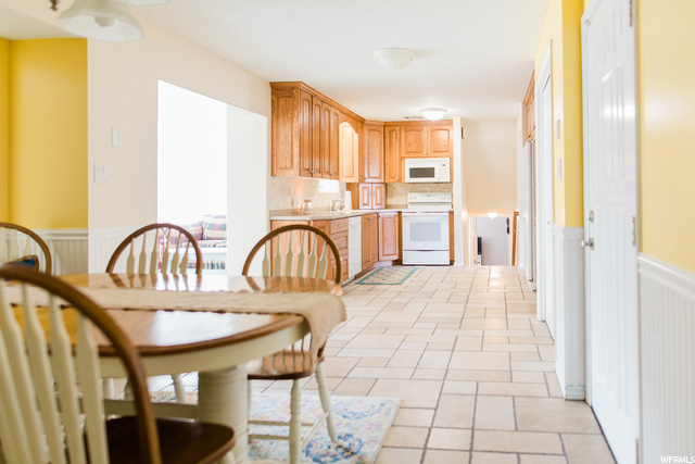 8583 S 520 E, Sandy, UT 84070 — photo 11