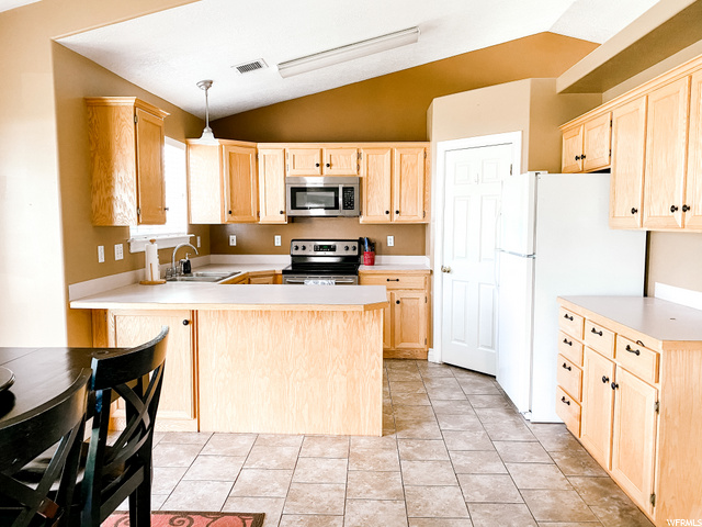 643 Cook Dr, Layton, UT 84041 — photo 7