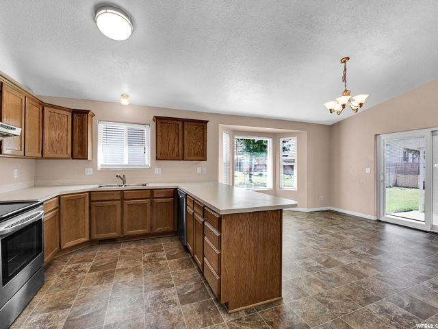 2823 W 5175 S, Roy, UT 84067 — photo 6