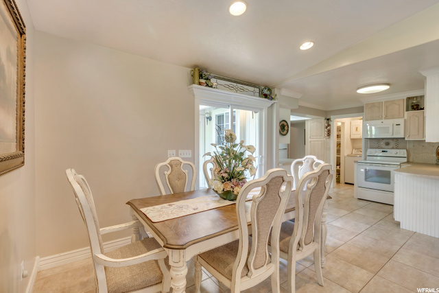 4461 S 1625 W, Roy, UT 84067 — photo 3