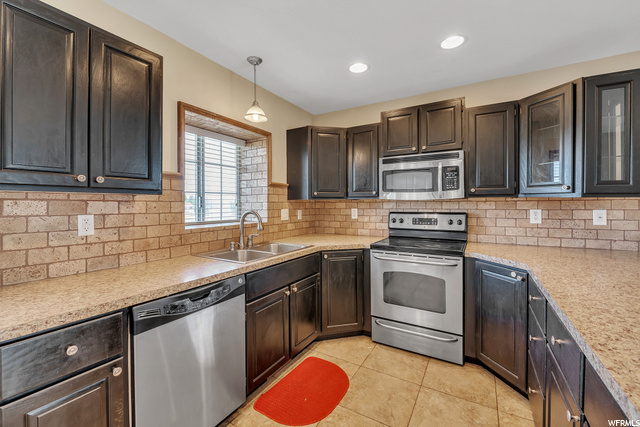 5887 S 3200 W, Roy, UT 84067 — photo 6