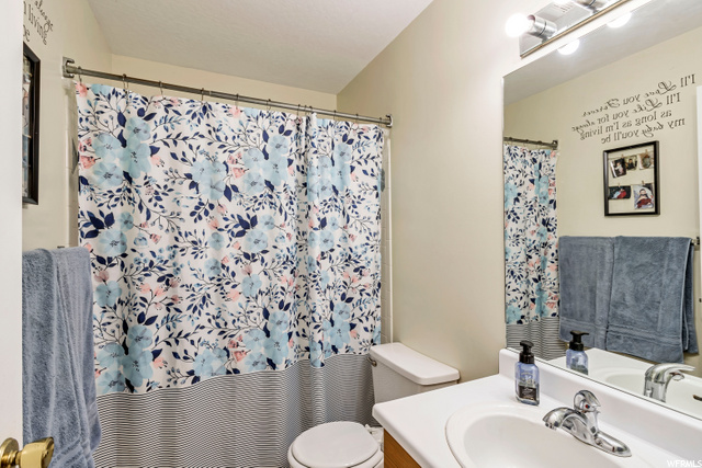 391 E Angel Ct, Sandy, UT 84070 — photo 8