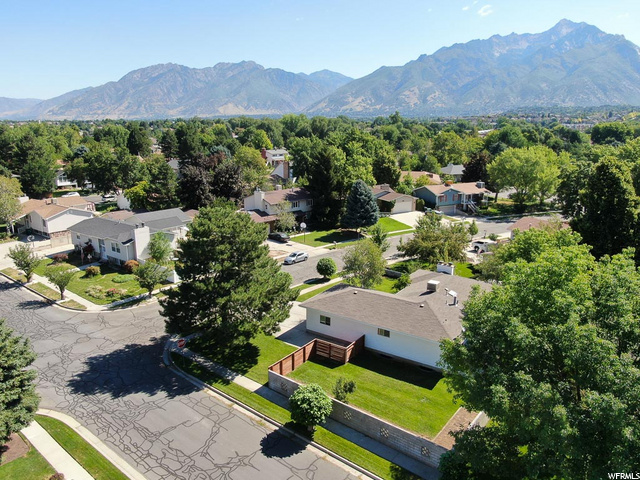 1532 E Tameron Dr, Sandy, UT 84092 — photo 4