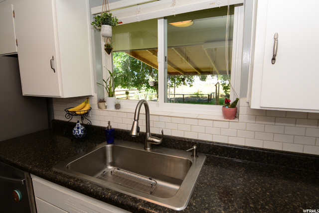 827 S 600 E, River Heights, UT 84321 — photo 9