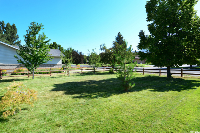 827 S 600 E, River Heights, UT 84321 — photo 3