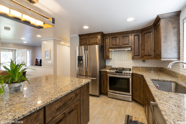 9587 S 285 E, Sandy, UT 84070 — photo 10