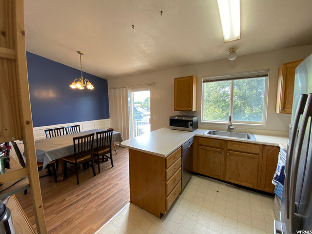 405 W 1900 S, Clearfield, UT 84015 — photo 3