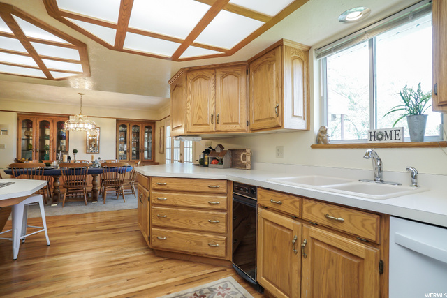 546 S 1300 E, Bountiful, UT 84010 — photo 9