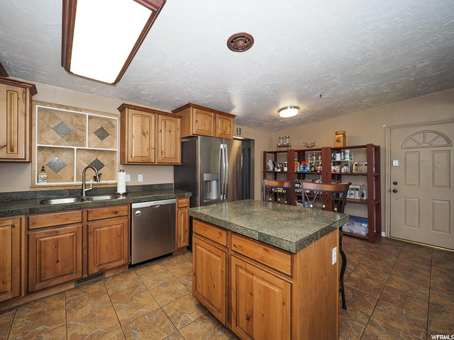 3497 S 550 W, Bountiful, UT 84010 — photo 9