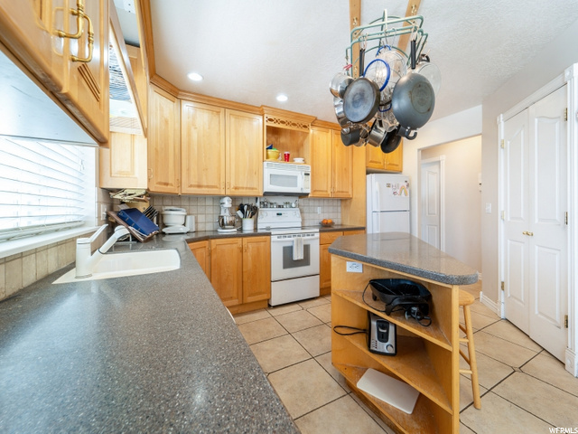 2826 S Lewis Park Dr E, Bountiful, UT 84010 — photo 9