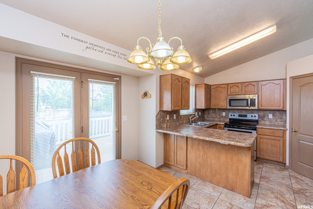 728 W 1960 N, Clinton, UT 84015 — photo 7