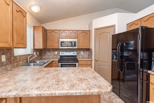 728 W 1960 N, Clinton, UT 84015 — photo 6