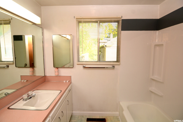 527 N 400 E, Logan, UT 84321 — photo 10