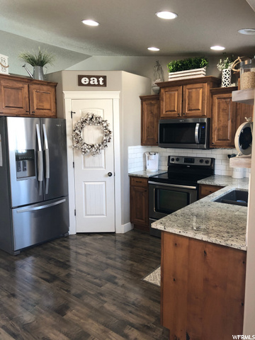 560 Ridge Pl Dr, Ogden, UT 84404 — photo 3