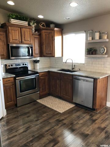 560 Ridge Pl Dr, Ogden, UT 84404 — photo 4