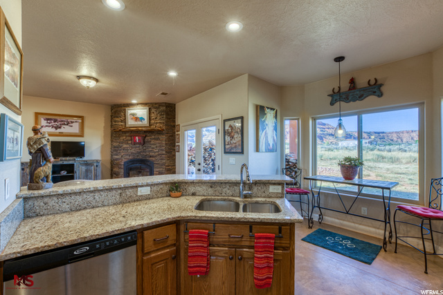 5075 E Panorama Ave, Kanab, UT 84741 — photo 3