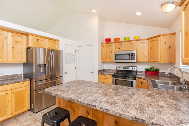 832 W 1090 N, Clinton, UT 84015 — photo 6