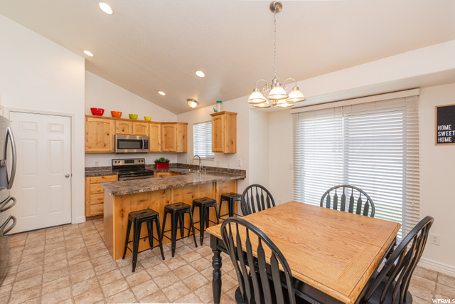 832 W 1090 N, Clinton, UT 84015 — photo 8