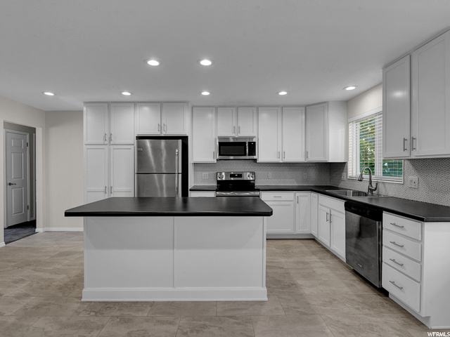 1023 E Fallbrook Way S, Sandy, UT 84094 — photo 4